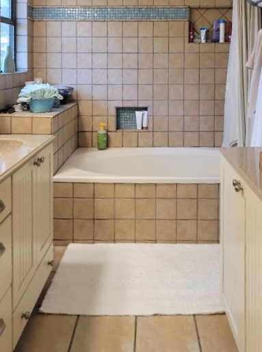 detail shot pinky beige tile